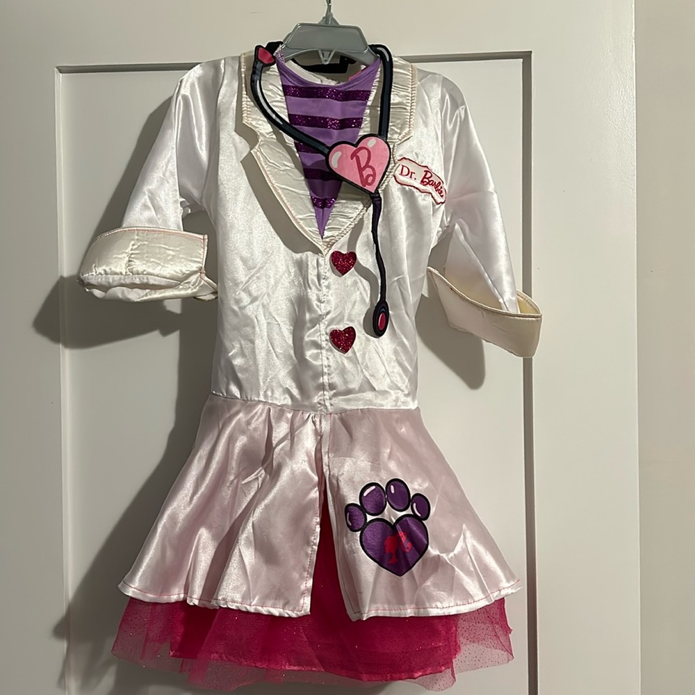 Barbie Pet Vet Costume; Kids M